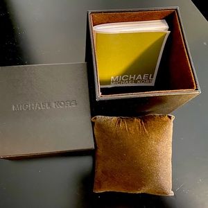 Michael Kors Watch Box